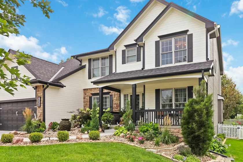 Family-Friendly 5BR Home w/ Games & Massage Chair - Image 1