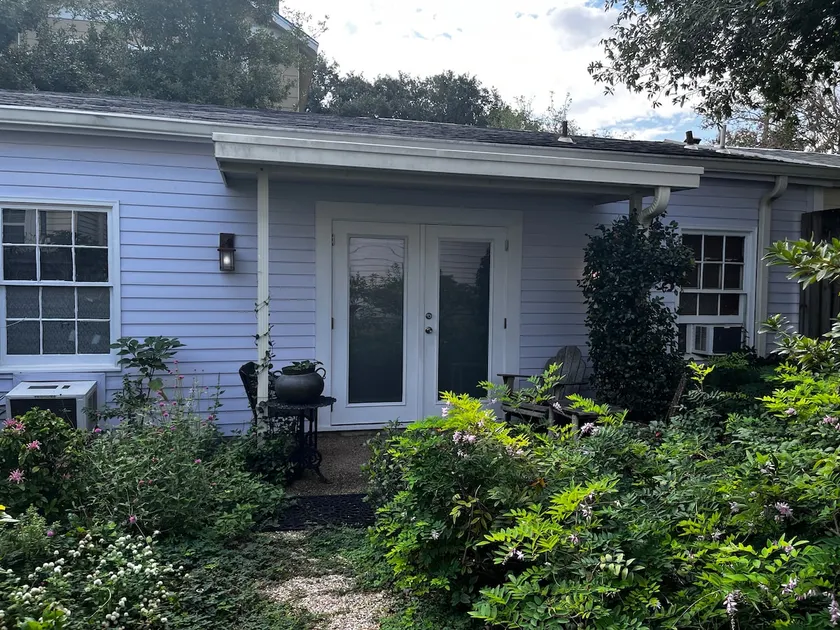 Cozy Cottage near Audubon Park and Superdome - Image 1