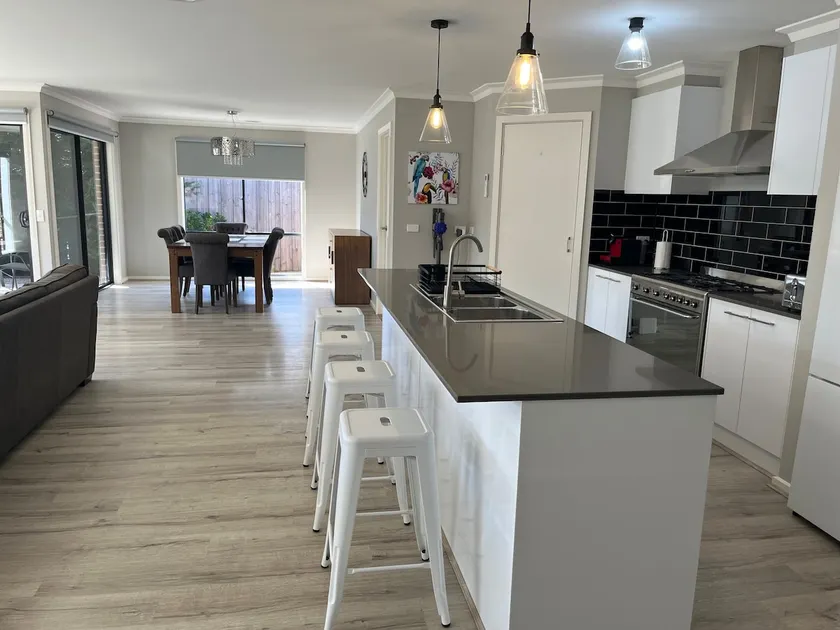 Spacious Private 3 Bedroom House - Image 1