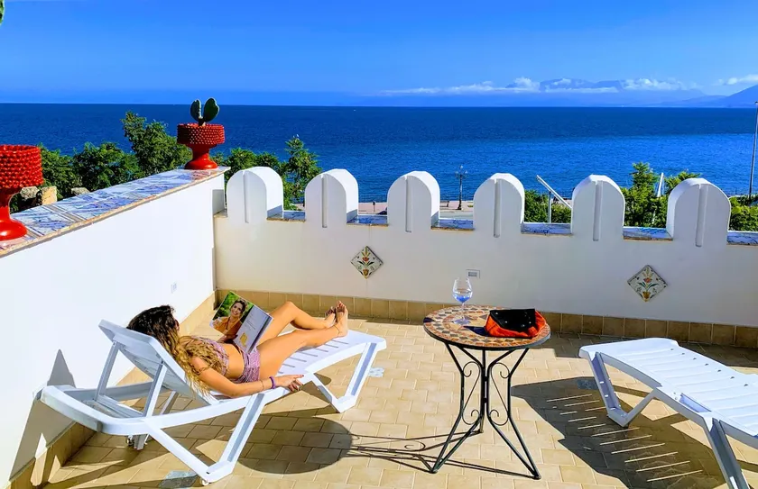 Seafront House Gabbiano Azzurro - Image 1