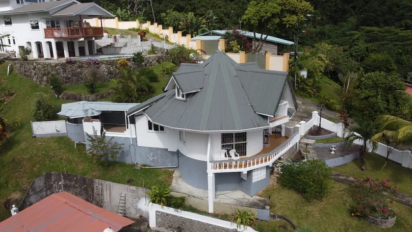Casuarina Hill Villa - Image 1