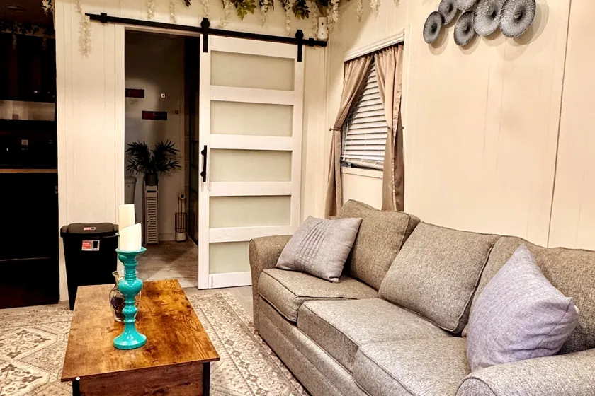 The Comfy-Cozy Cottage - Image 1
