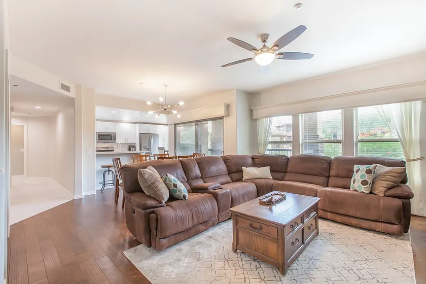 3 Bedrooms 2 Full bathrooms on a Golf Course - Image 1