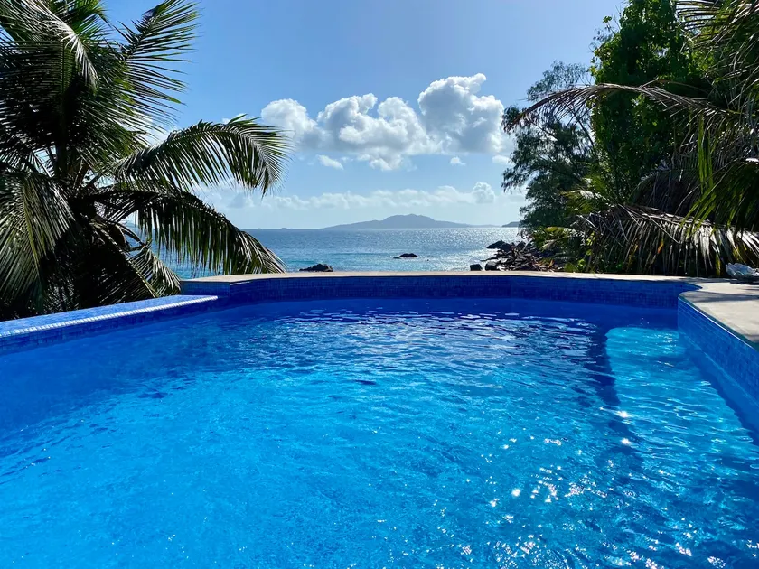 House seen from the Islands. - Image 1