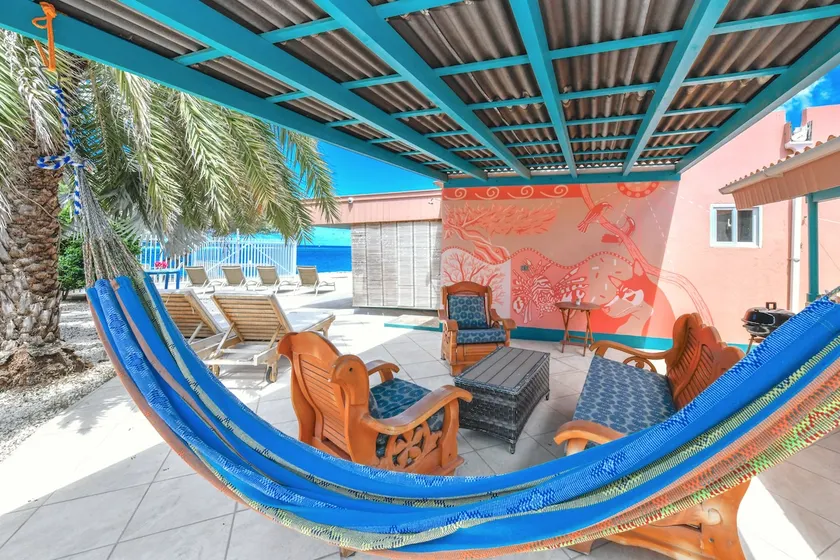 Villa de dos dormitorios frente al mar - Image 1
