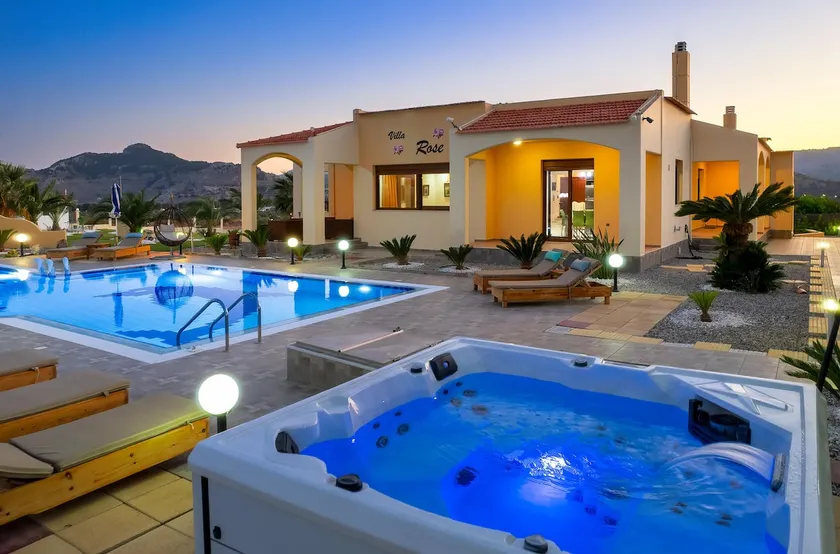 Villa Rose sleeps up to 13 - Image 1