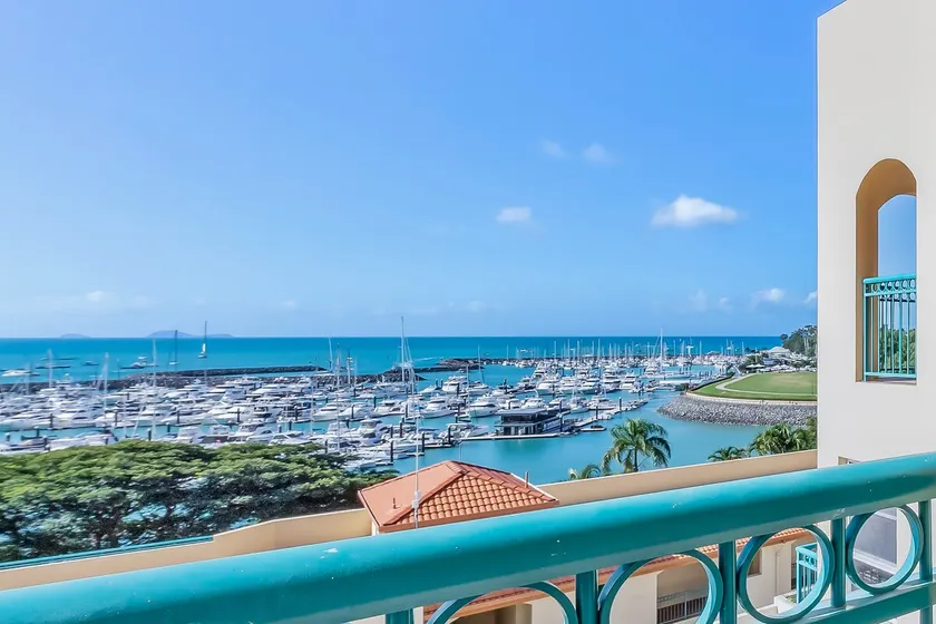 3 Bdrm Waterfront & Stunning Views - Image 1