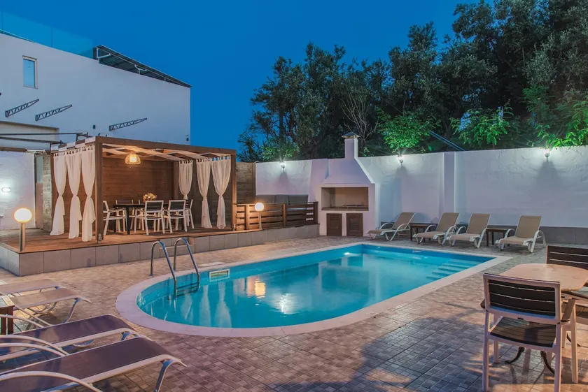 Danae Villas - 100m from beach - Image 1