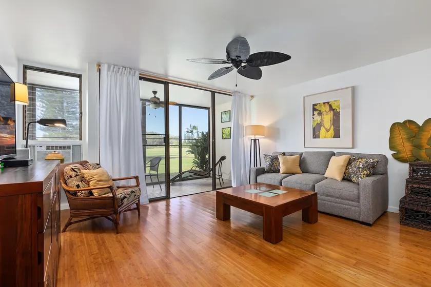 Incredible ground‑floor condo w/golf view - Image 1