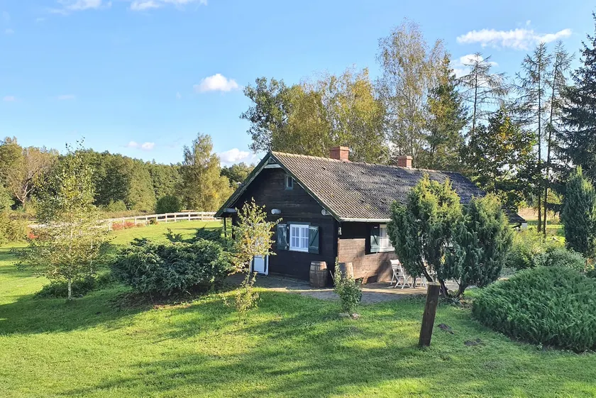 Hunting Lodge - Image 1