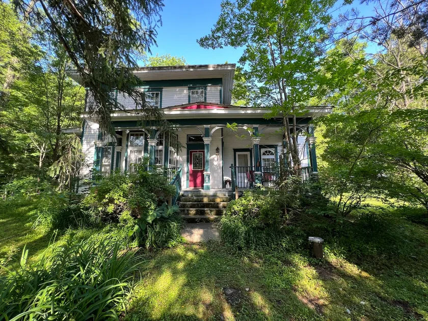 Finch House, Richford, Finger Lakes, EV Charging - Image 1