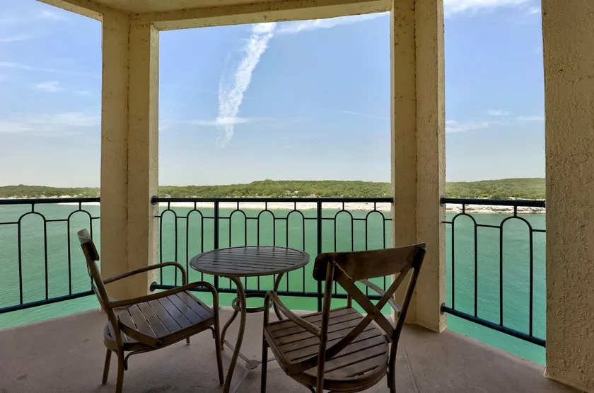 Lago Vista Condo With Lake Travis Views & Pool - Image 1