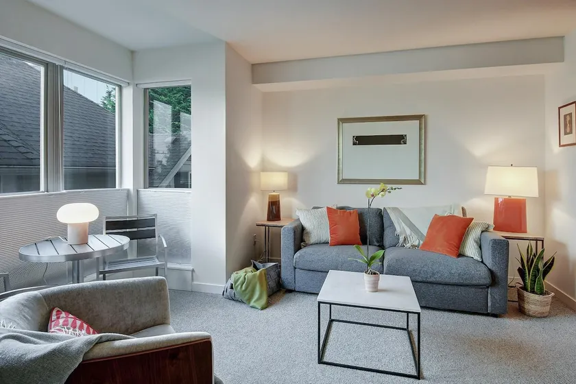 Cap Hill Open 1 Bdrm. Free Parking. Super Host - Image 1
