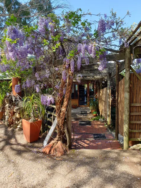 Stunning Location Close to Lakeside. - Image 1