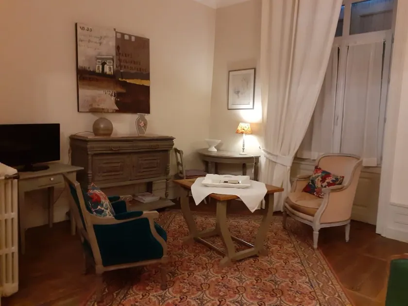 Character apartment in the city center 50 m2 - Image 1