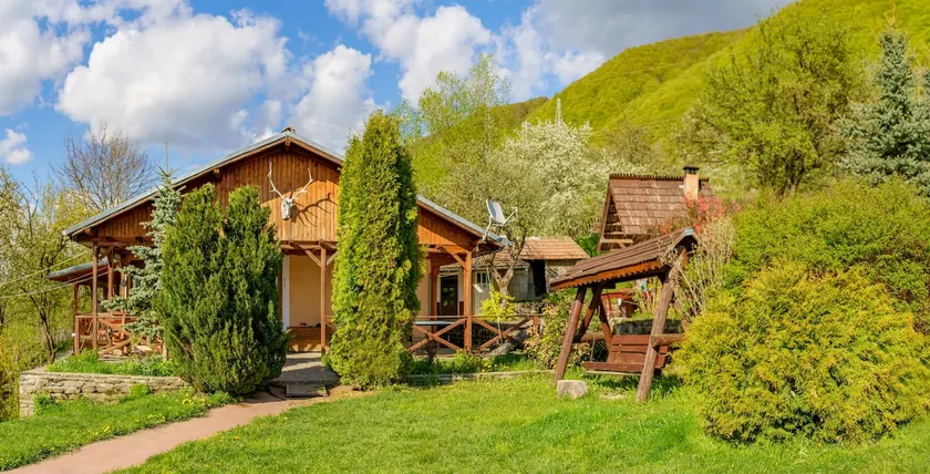 Cabana Coasta Tare, Valea Doftanei - Image 1