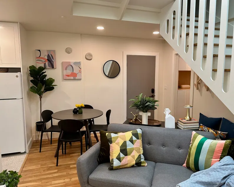 All New Apartment, Retro Building, Money Location - Image 1