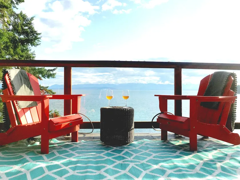 Waterfront Cabin THE BEACH HOUSE Texada Island! - Image 1