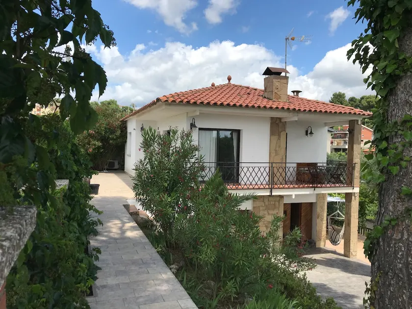 House with pool 30 minutes from Barcelona - Image 1