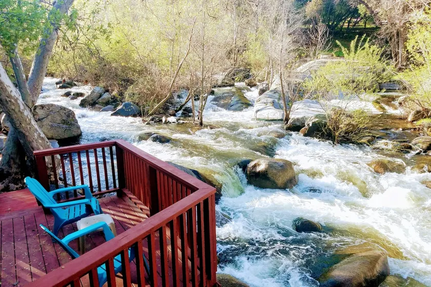 \"River Retreat House\", South Fork River mit zwei Decks. - Image 1