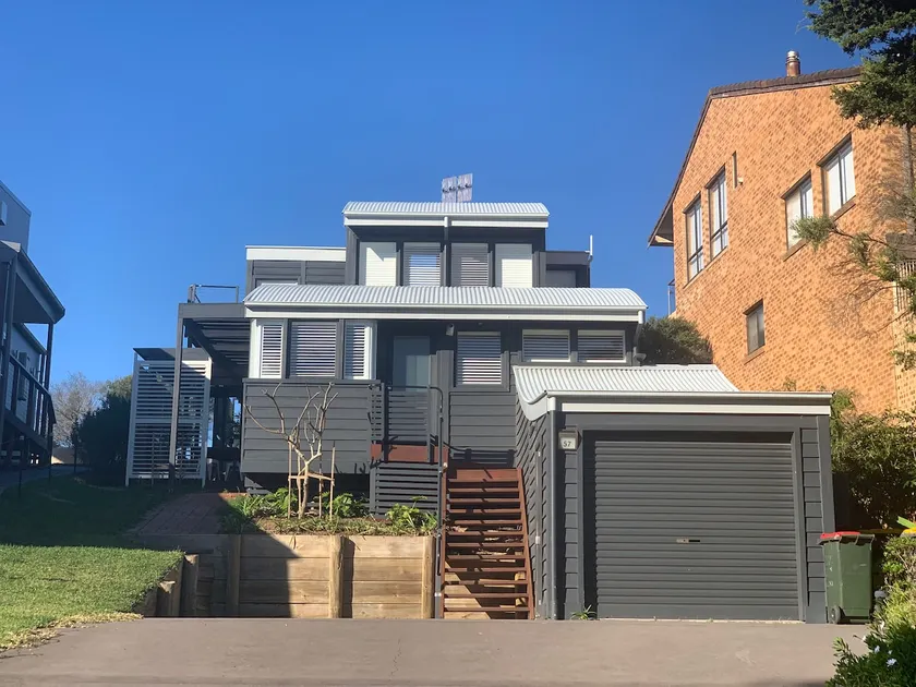 Beach Front-Culburra Dunes Beach House - Image 1
