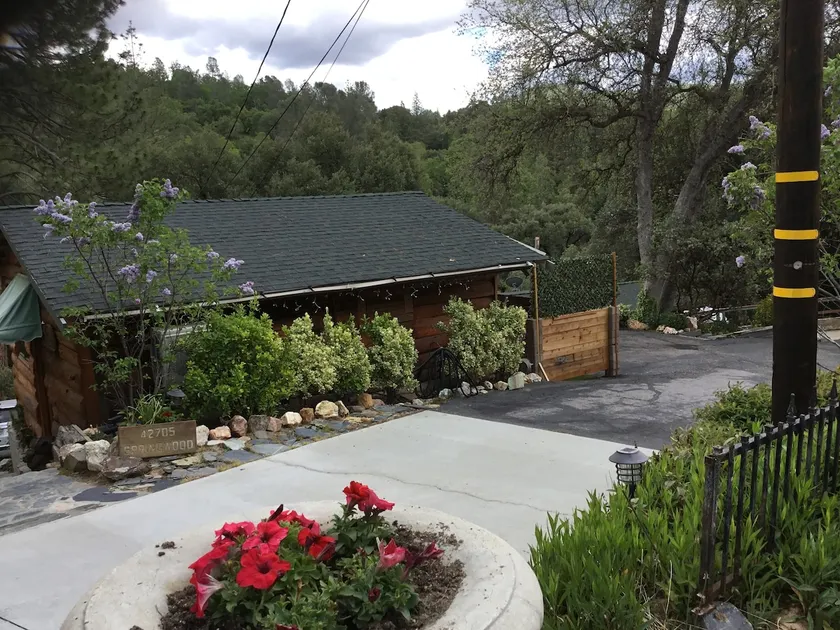 Yosemite Creekside Cottage Bass Lake/Oakhurst Pets - Image 1