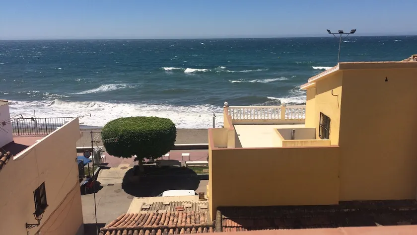 Relaxing and authentic stay by the sea. - Image 1