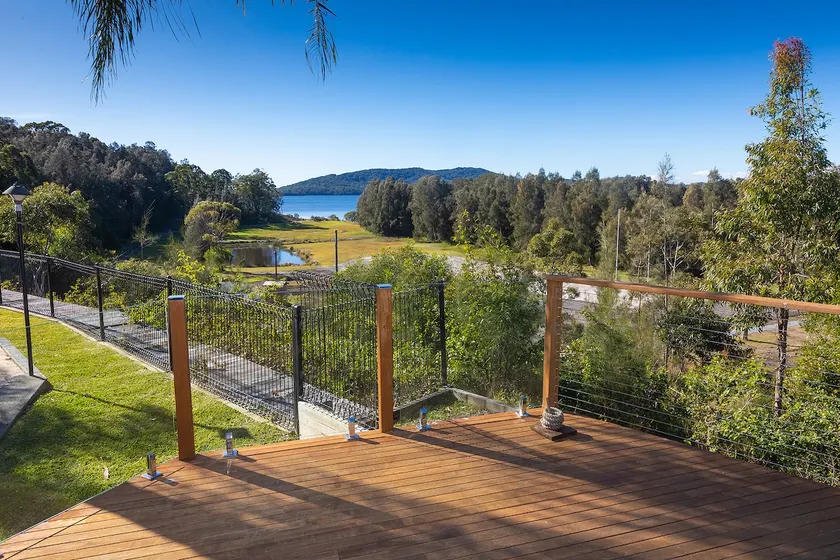 Lake access, Huge pool! Summer Holiday Specials! - Image 1