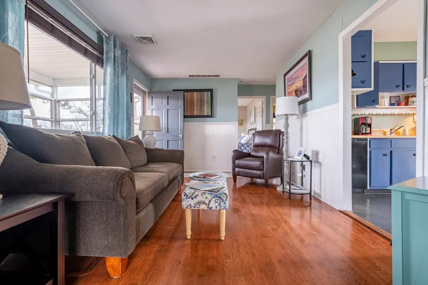 The Seapointe House. DISCOVER CAPE MAY. - Image 1