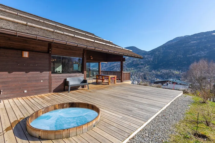 Chalet le Bois Joly, ski aux pieds, spa extérieur, sauna - Image 1