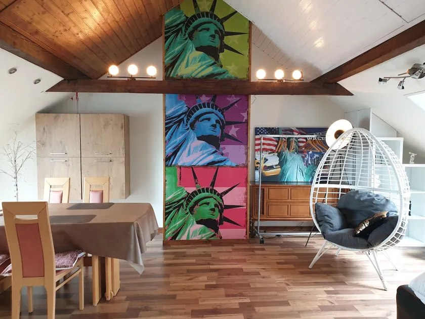 Beautiful! Cozy! Central! - under the roof - Image 1