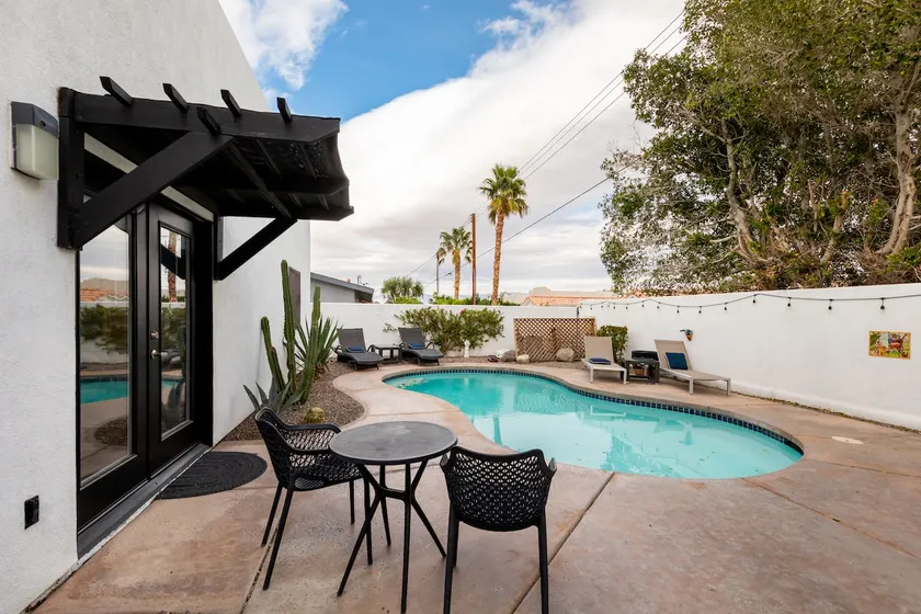 Renovated/ New Central Air/Pool/Fast Wi-fi/#064603 - Image 1
