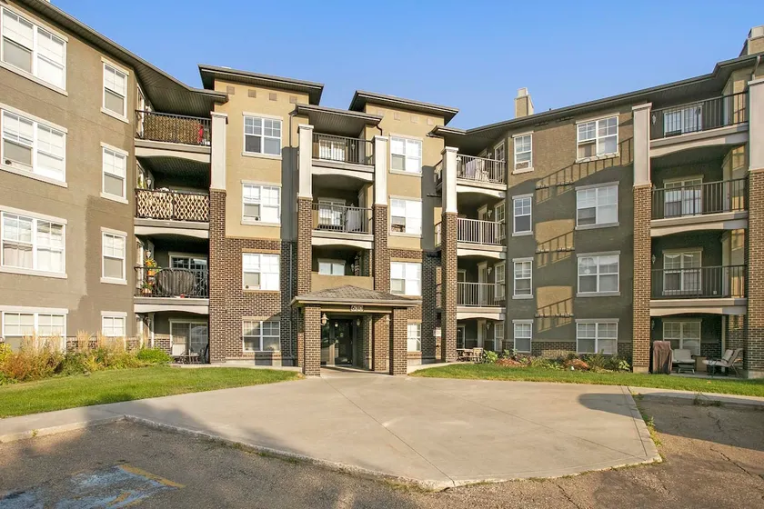 Great location, comfortable condo - Image 1