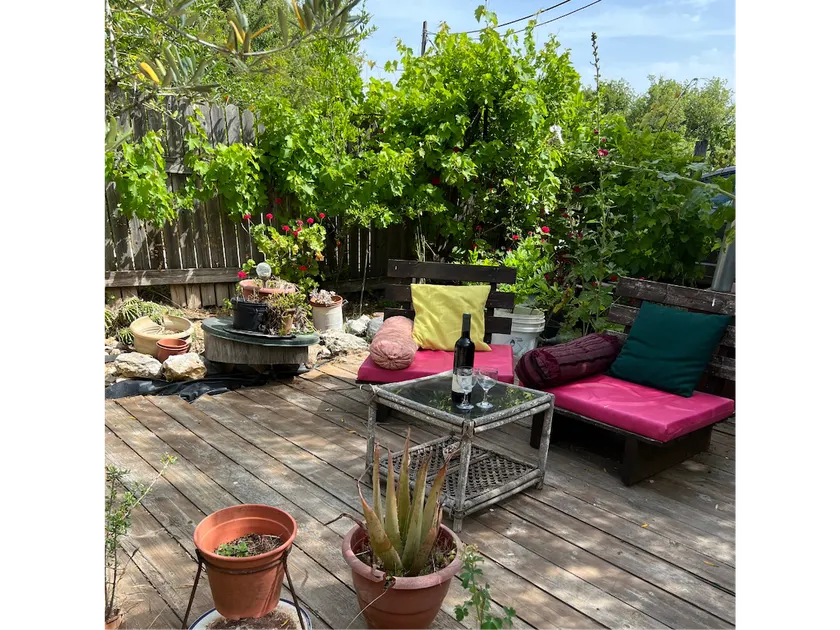 Beautiful and warm home in nature - Image 1