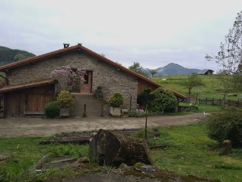 Original hamlet at the heart of Gipuzkoa - Image 1