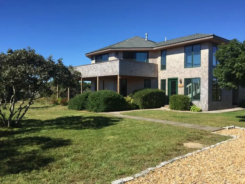 Luxury Chappaquiddick Getaway with Oceanviews - Image 1