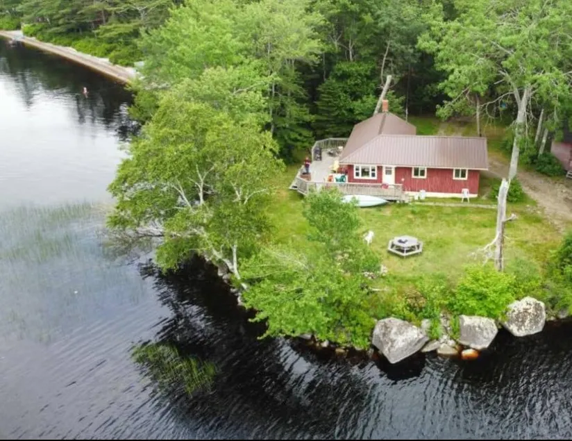 Sandy Cove Cottage - Image 1