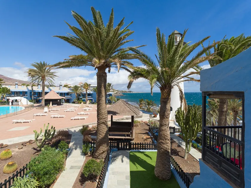 Beachfront Apartment Playa Del Aguila - Image 1