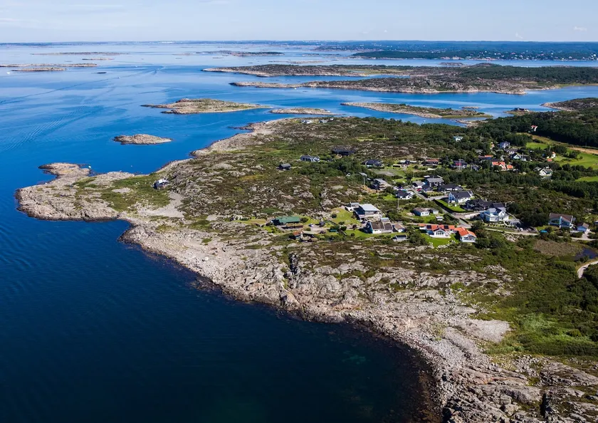 Sea view proximity to swimming. - Image 1