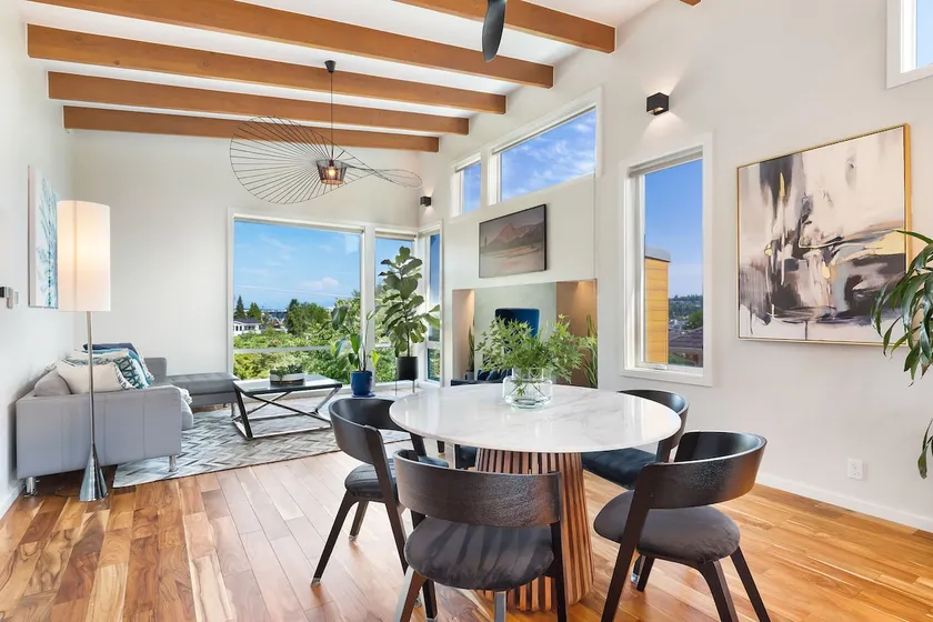Outdoor Sauna & Soaking Tub, Top Floor Apartment - Image 1