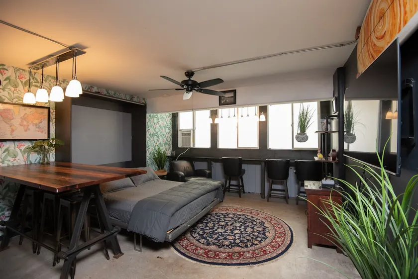 Modern Concept Shangri-La in the Heart of Waikiki - Image 1