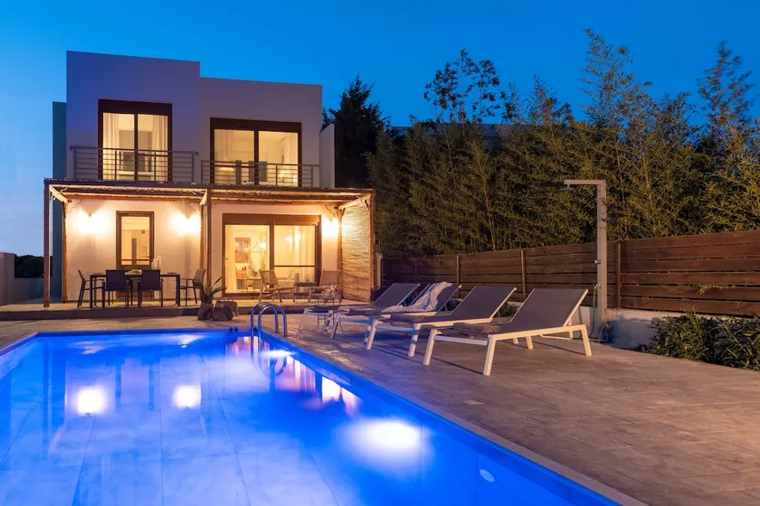 Luxury NissoVilla with Private Pool & Sea Views - Image 1