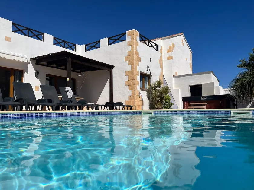 Large Home, Private Heated Pool and Hot-tub, In a Quiet Central Location - Image 1