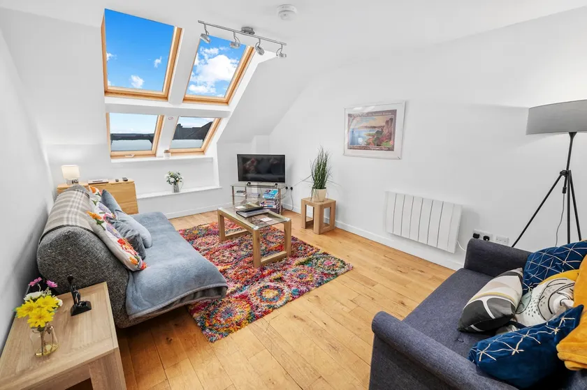 Stunning 2BR Loft Apt in Oban - Sea Views - Image 1