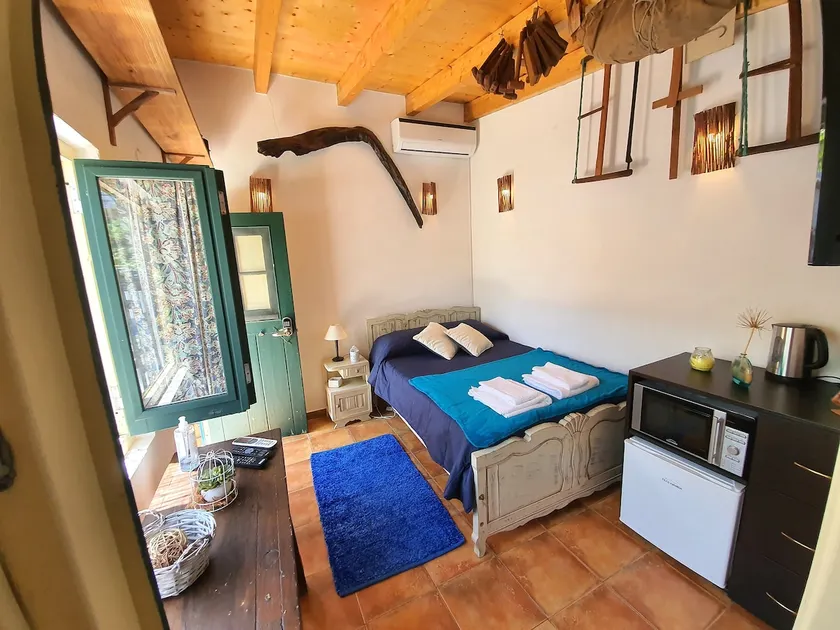 Little Suite - Image 1