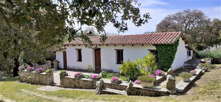 B&B I Menhir - Image 1
