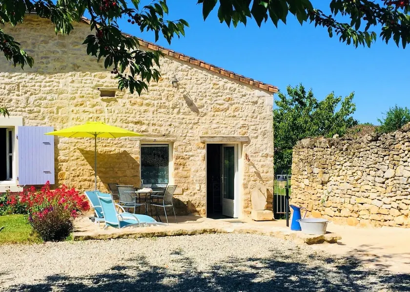 La Ponne, lovely gîte, large garden in Deux-Sèvres! - Image 1