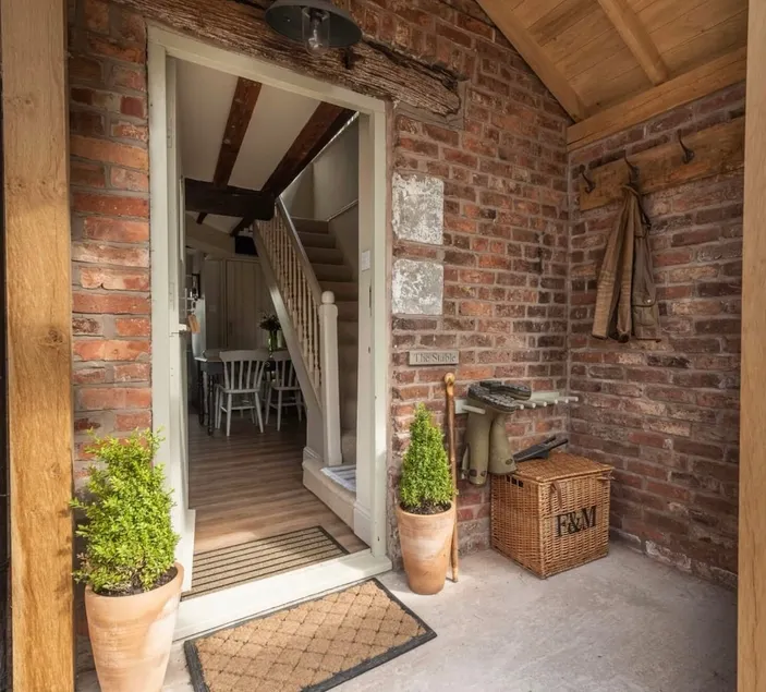 The Stable, Yew Tree Farm Holidays, Tattenhall, Chester - Image 1