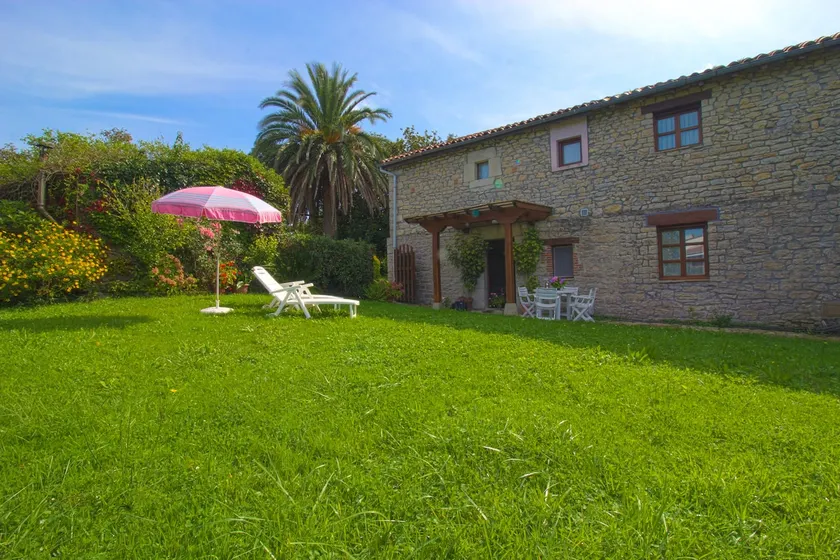 La Ermita Apartment with Garden - Image 1