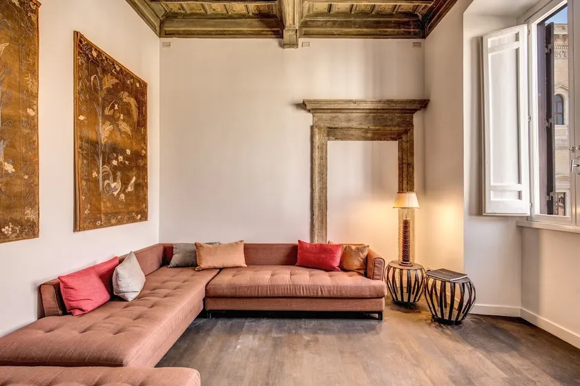 Piazza Farnese exclusive view 2 bedroom en suite - Image 1
